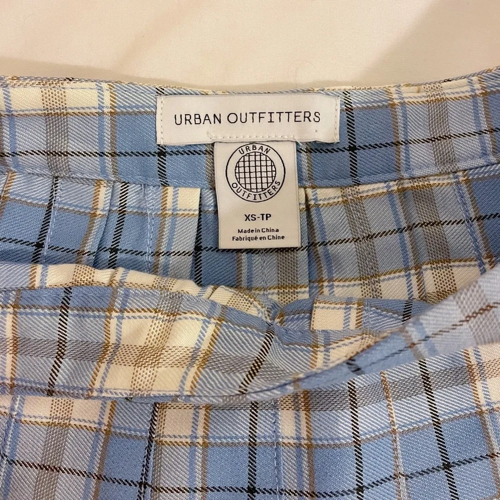 UO Plaid Mini Skirt - Picture 4 of 5